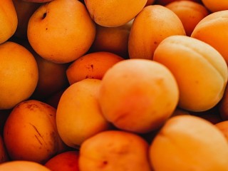 Jigsaw Puzzle «Apricots»