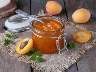Puzzle «Apricot jam»