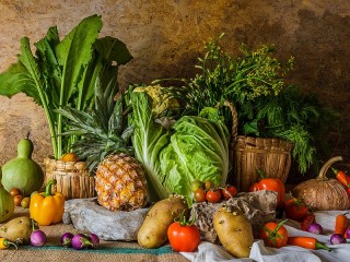 Jigsaw Puzzle «Pineapple and vegetables»