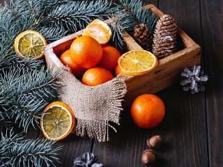 Пазл «Апельсины и шишки»
