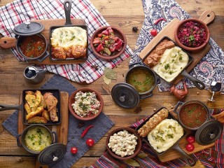Jigsaw Puzzle «Assorted dishes»