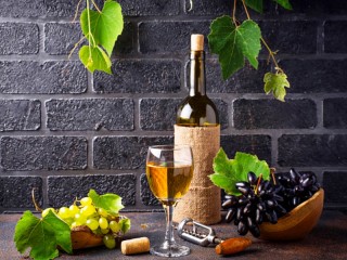 Jigsaw Puzzle «White wine»