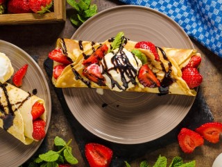 Слагалица «Pancakes with strawberries»
