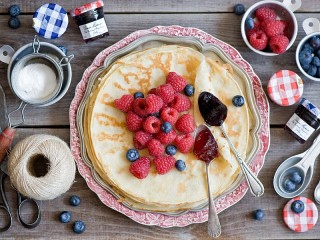 Jigsaw Puzzle «Pancakes and berries»