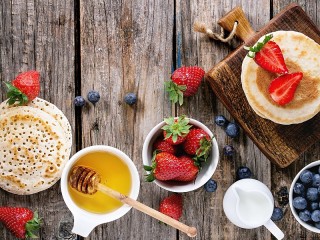 Jigsaw Puzzle «Pancakes and berries»