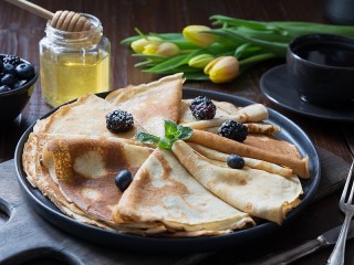 Jigsaw Puzzle «Pancakes with blackberries»