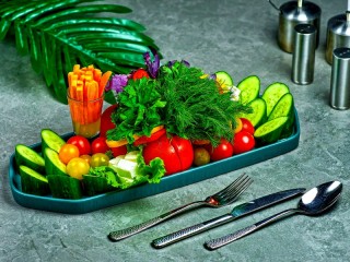 Jigsaw Puzzle «Dish with vegetables»