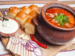 Jigsaw Puzzle «Borsch with donuts»