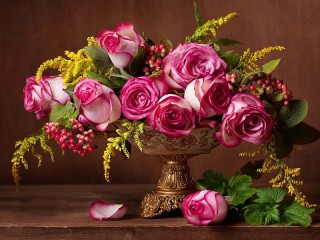 Jigsaw Puzzle «A bouquet of roses»