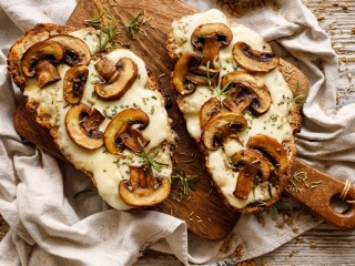 Jigsaw Puzzle «Sandwich with mushrooms»