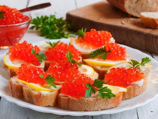 Puzzle «Sandwiches with caviar»