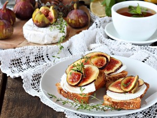Puzzle «Sandwiches with figs»