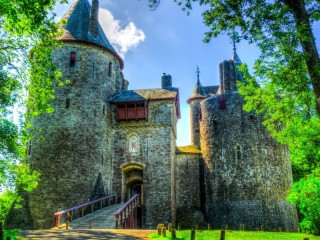 Jigsaw Puzzle «Castell coch»