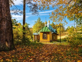 Jigsaw Puzzle «Chapel in the forest»