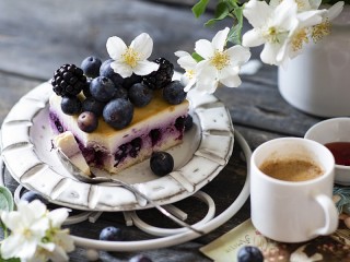 Puzzle «Cheesecake with berries»