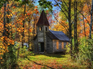 Jigsaw Puzzle «Wooden chapel»