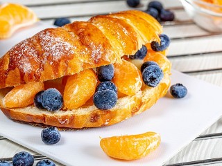 Пазл «Dessert croissant»