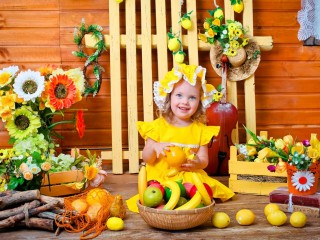 Jigsaw Puzzle «Girl in flowers»