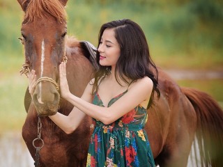 Jigsaw Puzzle «Girl and horse»