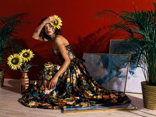 Пазл «Girl and sunflowers»