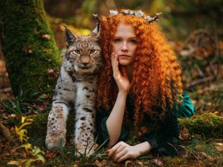 Jigsaw Puzzle «Girl and lynx»