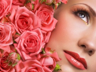 Jigsaw Puzzle «Girl and roses»