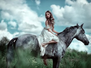 Слагалица «Girl on a horse»