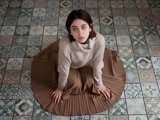 Jigsaw Puzzle «The girl on the floor»