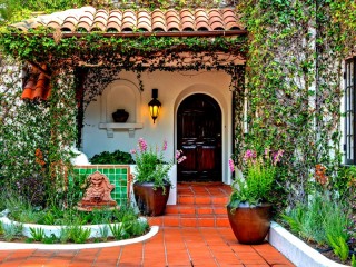 Пазл «Дом в испанском стиле»