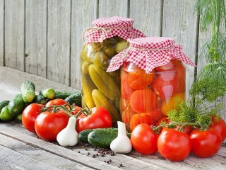 Jigsaw Puzzle «Canned vegetables»