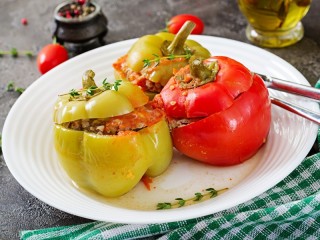 Jigsaw Puzzle «Three peppers»