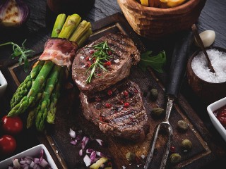Jigsaw Puzzle «Two steaks»