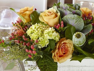 Rätsel «Flowers dinner table»