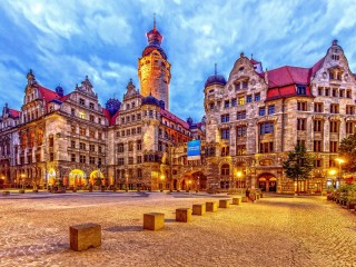 Jigsaw Puzzle «Town Square»