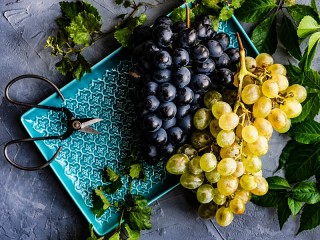 Jigsaw Puzzle «Grapes»