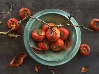 Пазл «Persimmon on the plate»