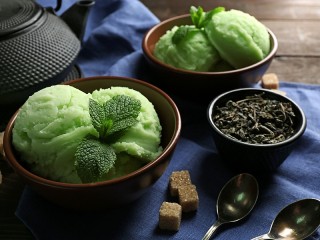 Jigsaw Puzzle «Ice Cream with Mint»