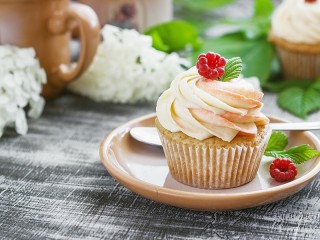 パズル «Cupcake with raspberries»