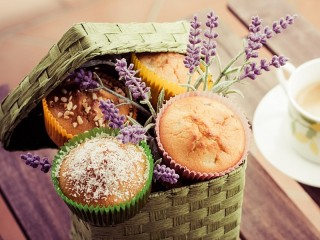 Пазл «Cupcakes and lavender»
