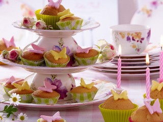 Jigsaw Puzzle «Muffins with butterflies»
