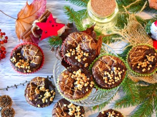 Puzzle «Cupcakes with nuts»