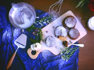 Jigsaw Puzzle «Cupcakes with powdered sugar»