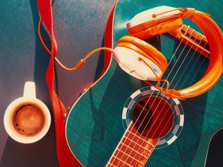 Rätsel «guitar coffee»