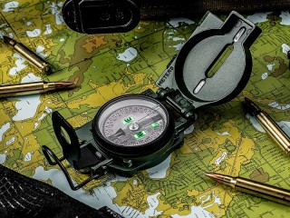 Пазл «Kompas i karta»
