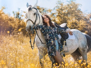 Jigsaw Puzzle «Horse and girl»