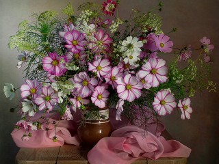 Jigsaw Puzzle «Cosmos in a vase»