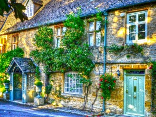 Jigsaw Puzzle «Cottage in the Cotswolds»