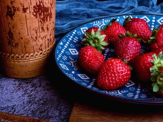 Jigsaw Puzzle «Delicious strawberry»
