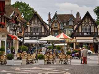 Quebra-cabeça «Summer cafe in Deauville»