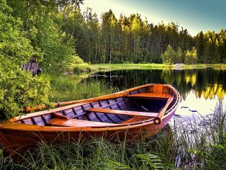 Слагалица «Boat and lake»